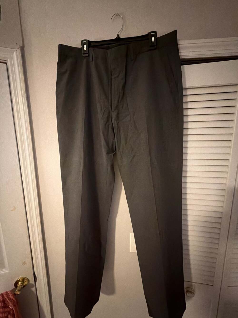 Haggar  Classic Fit Dress Pants Houndstooth Med Grey 38W X 34L